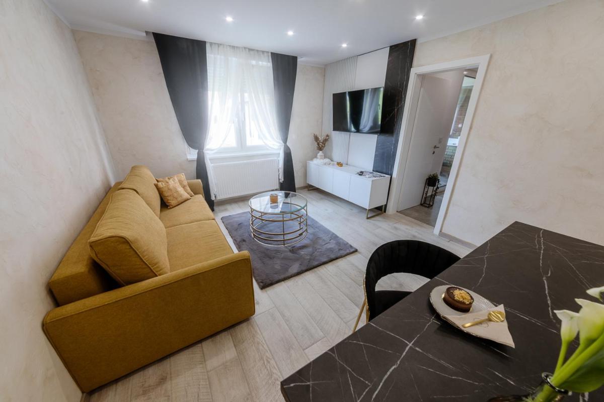 Apartman Stari Toranj III Вуковар Экстерьер фото
