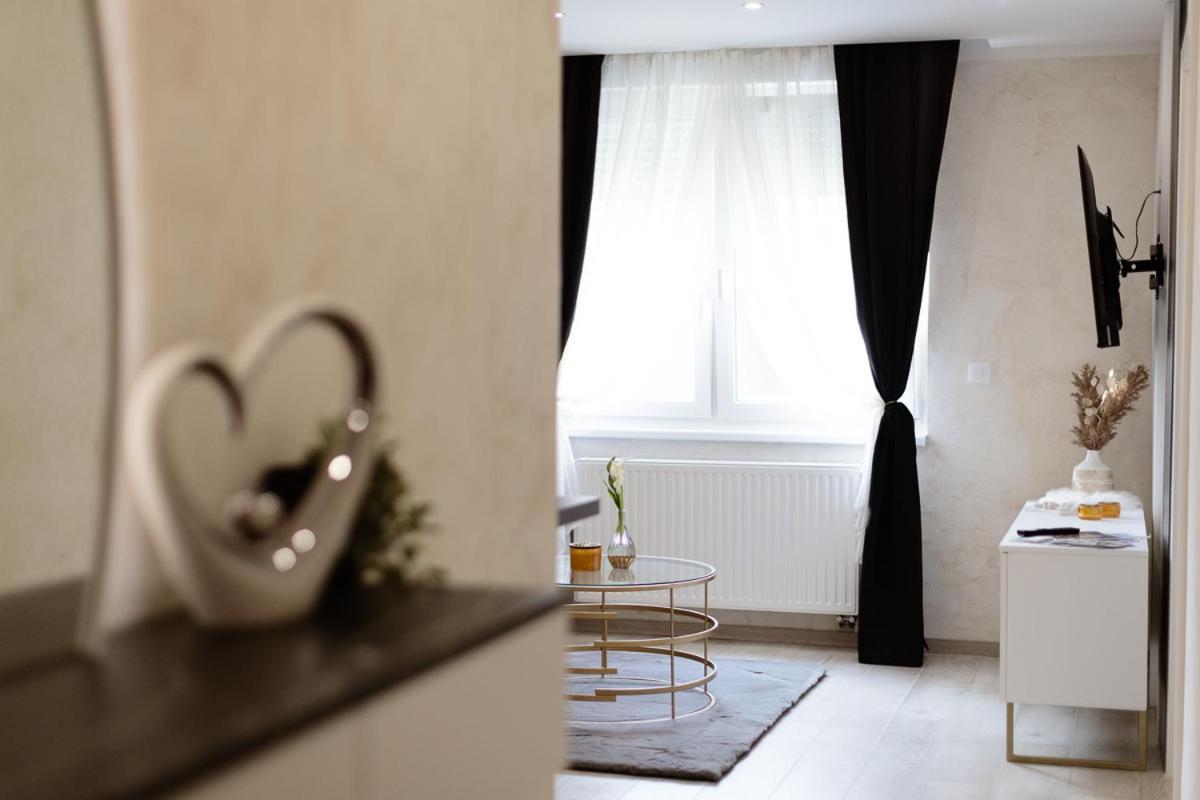 Apartman Stari Toranj III Вуковар Экстерьер фото
