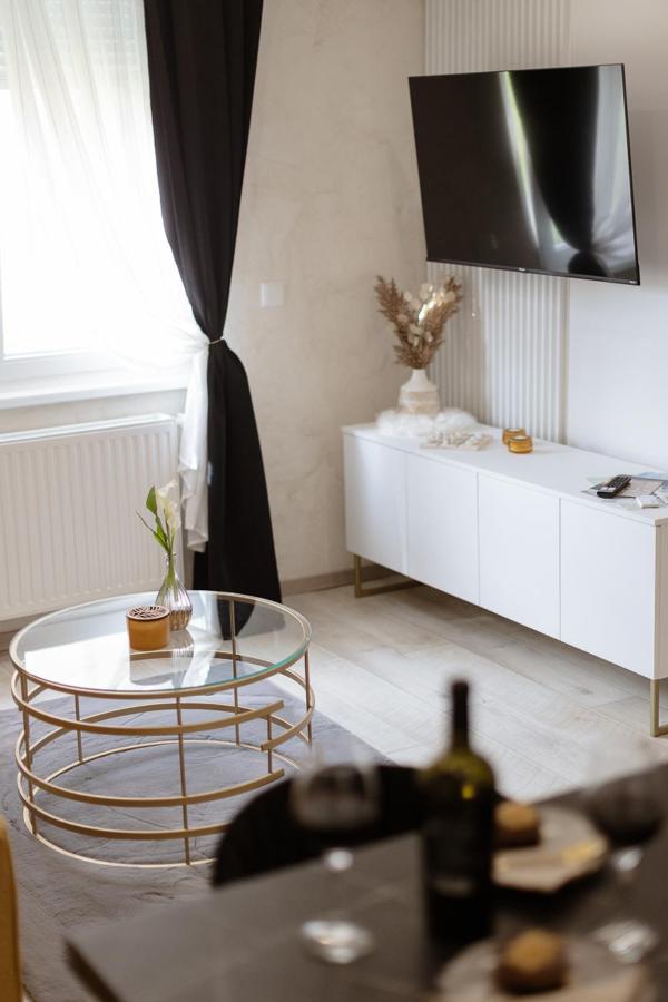Apartman Stari Toranj III Вуковар Экстерьер фото